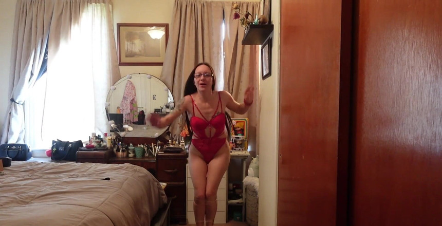 Raven Willow: Ik hou ervan mezelf vast te binden terwijl ik in...