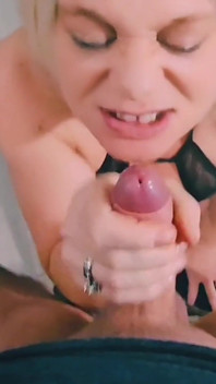 Compilação de boas gozadas faciais para uma boa madura safada milf que ama pau
