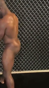 Nagie Sexwrestle w Cagesinthia Bee Kandylegs Vs Doc Chocolate i Fix