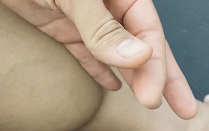 UnderXiaoQiang: Chodź zagraj z moimi łydkami, Precum i moim kutasem po coś...