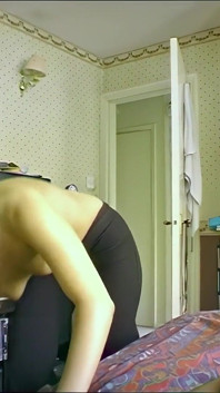 Anna l-a vizitat pe Terry pentru un futai și ajunge să fie acoperită cu spermă