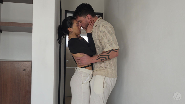 Venus y Marte: Saya pergi melihat apartmen untuk membeli dan mengongkek jurujual