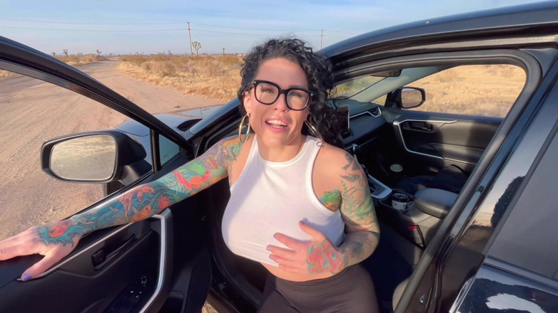 FlightLifeXXX: Bianca bailee baddie yang terdampar mendapat bantuan di pinggir jalan