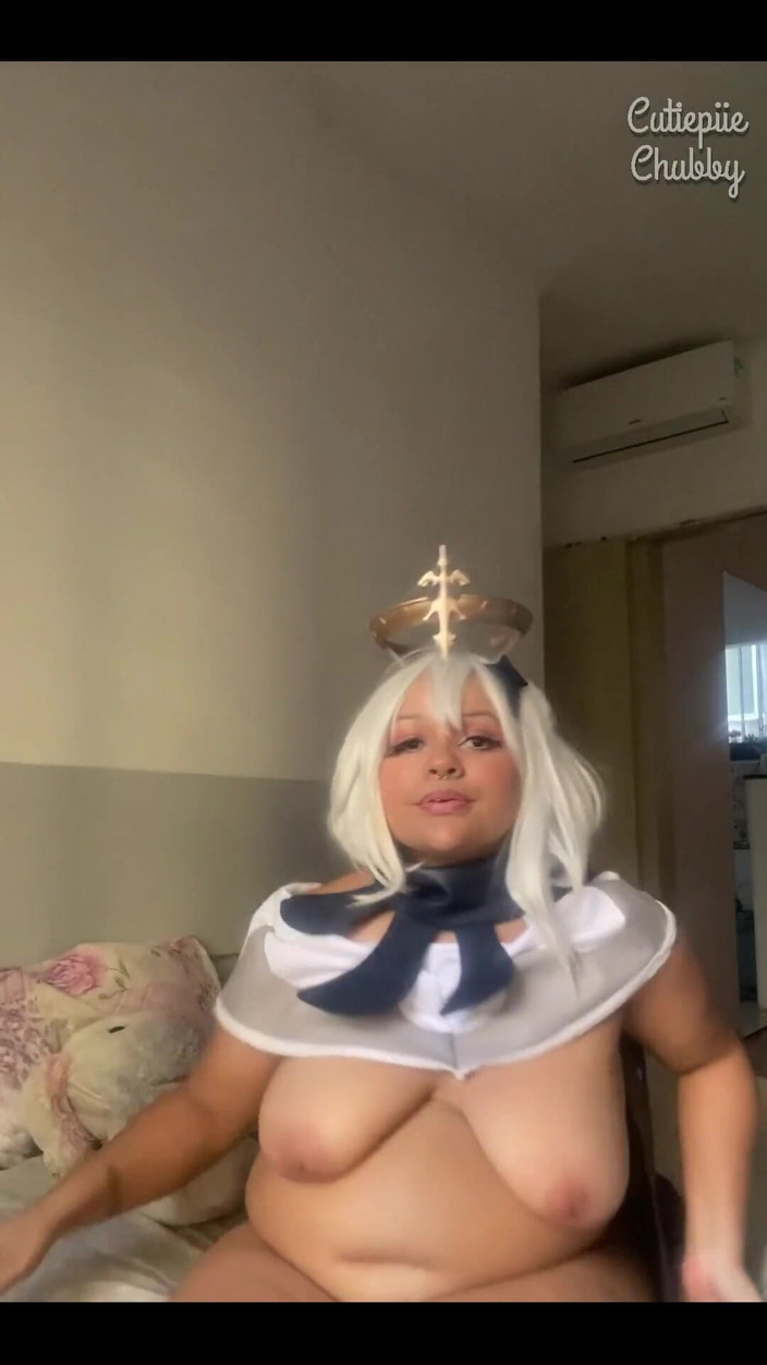 Cutiepiie Chubby: Paimon moet zo erg klaarkomen Zou je Paimon helpen klaarkomen?...