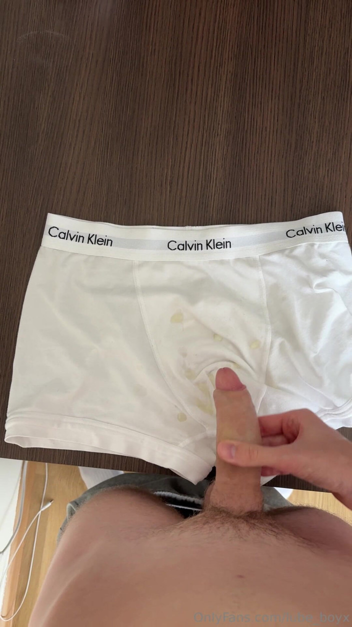 Lubeboyx: Свіжий камшот на моїх боксерів Calvin Klein