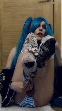 Shemale Miku Cosplayer Having Fun