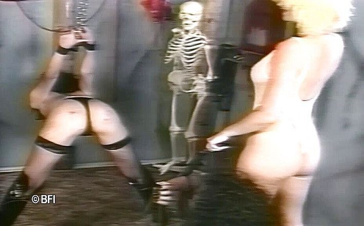 House of lords and mistresses in the spanking zone: Controlado