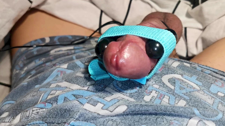 SEXY_GUYBEST: Penyeksaan yang panjang dan menyakitkan, disertai dengan pancuran pelincir