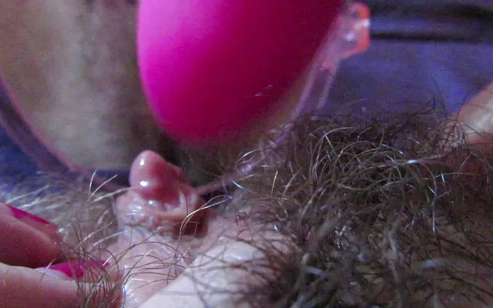 Cuteblonde666: Hairy pussy big clit masturbation and huge wet orgasm