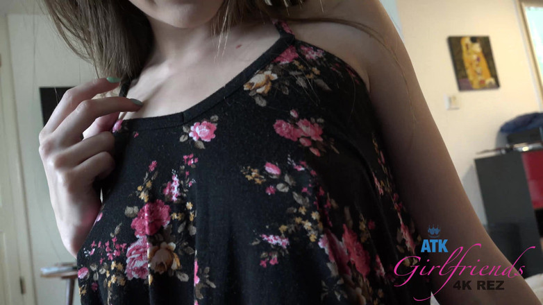 ATK Girlfriends: Mükemmel amcığını sikiyor ve neredeyse boşalıyor