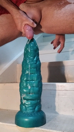 dragontrainer5: CD hockt auf zwei riesigen dildos teil 2
