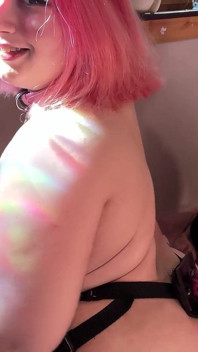 POV: vaše křivky puppygirl GF je hladová po vašem Boneru