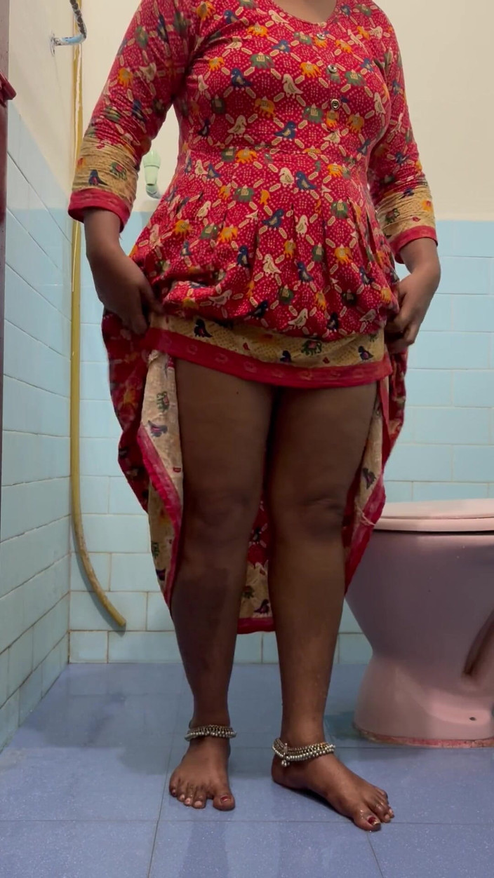 Anajanadevi: Anjana heerlijk kreunend bad