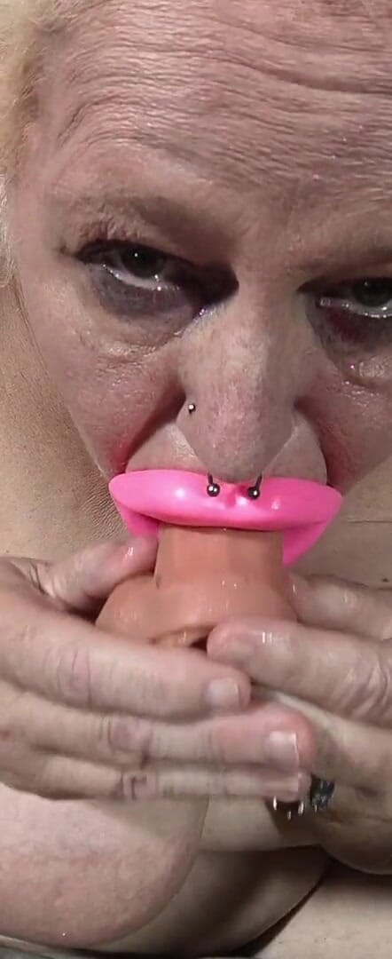 HerculesnVENUS: What a Big Mouth When There's Cum Dripping When She...