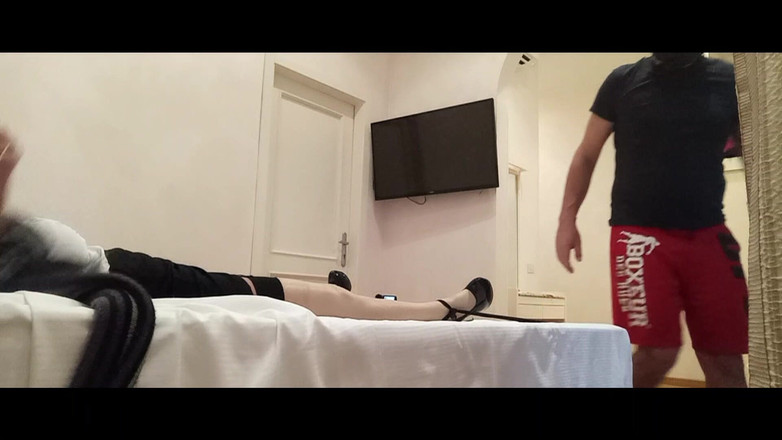 LauraOnHeels: Çorap ve topuklu MILF, bağlandı ve becerdin