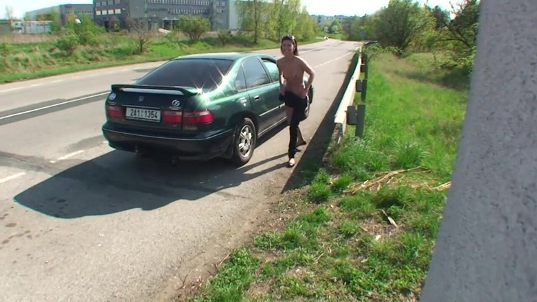 Out Sexxx: Blowjob outdoor for a nasty amateur slut