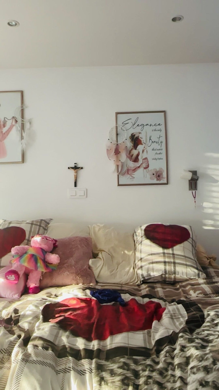 Miss_Paola_off: Дуже гаряча розпусна мілф змушує тебе кінчати своєю піхвою