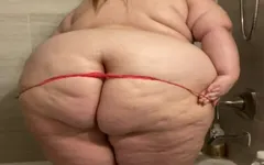 SSBBW Oil Body Worship
