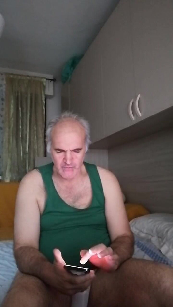Setesesso7: Pisser et jouir dans un spectacle en direct en ligne !