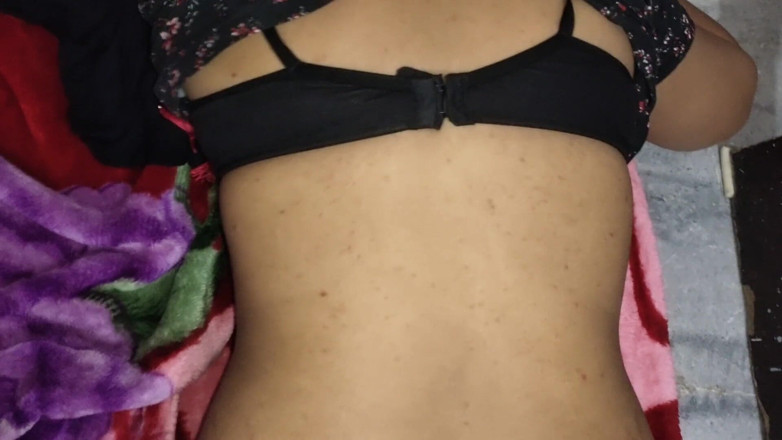 Desi Angel: Videoclip sexual cu înregistrare de acasă cu mătușă indiancă drăguță desi...