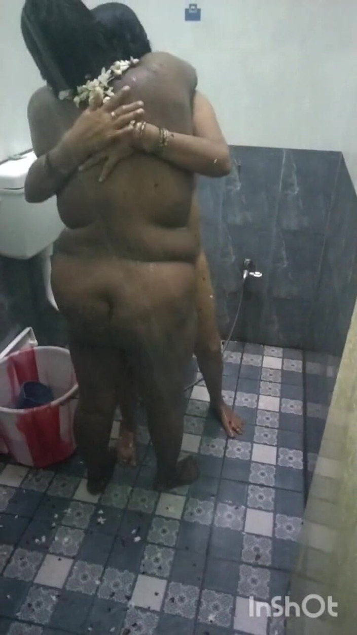 Benita sweety: Shower Bathing Lesbians Hot Pussy Finguring Cleaning