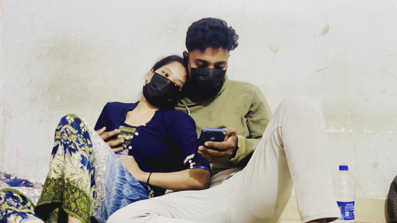 NikiRathod: Roupa de remoção, peitos beijando pressionando ela adora - dia 2 parte 1