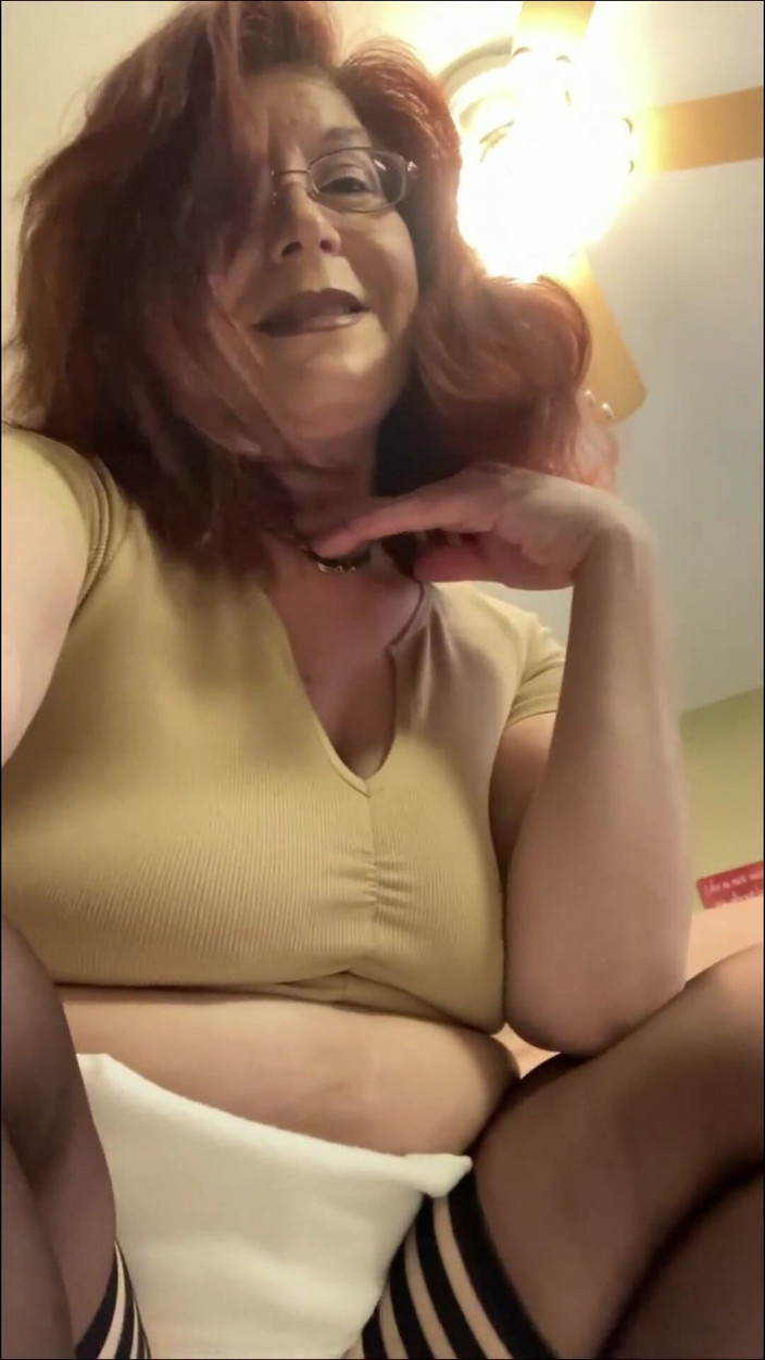 Elianna: Rozepněte si kalhoty, vytáhni ptáka a dejte si pauzu se...