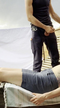 Dickflash Roof Adventure: Part 2 小さな赤毛の痴女が彼女に素早く射精し、彼氏が待っている間