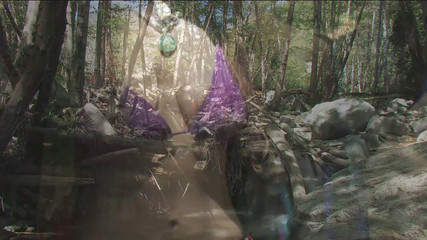 Toy Sluts: Nadržená hippie je jedno s přírodou