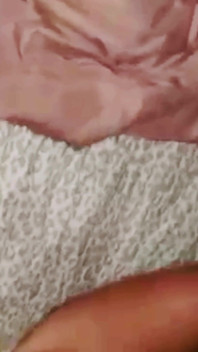 55m fotoğrafçımın sikini sert emdim ve ona sakso çektim ve büyük yarağını boğazımın derinliklerinde eski suyunu tadıyor