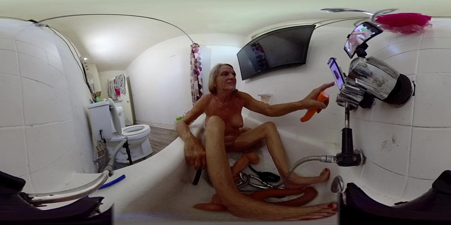 Lizzy Yum: Lizzy yum VR JULI 2025 Dilating baden Edging amateur, solo # 101