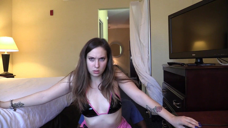Real Amateur Sluts: Lexi Luv college girl facial!