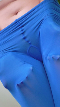 Aaliyah Love - Dildo de meia-calça