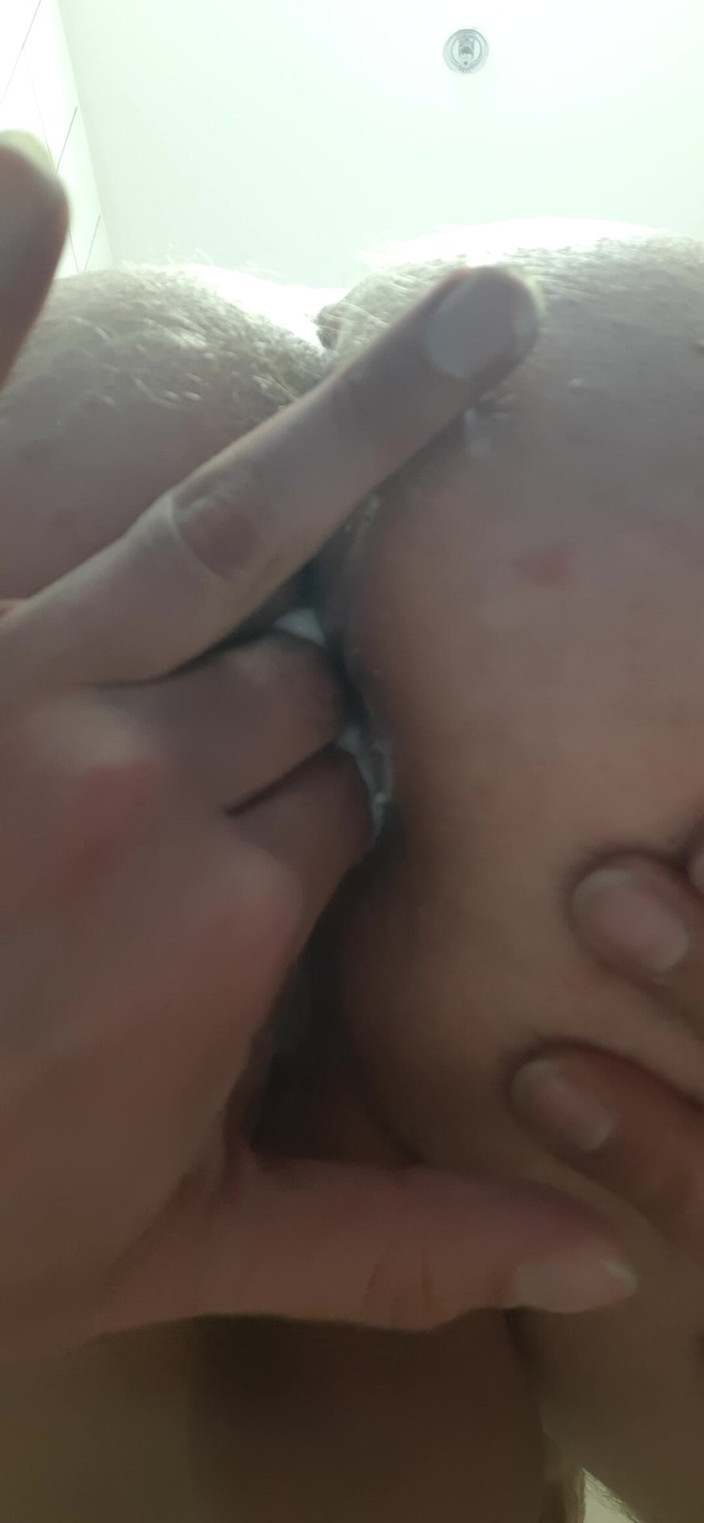 Second sside: Fingering pantat bahenol cewek ini!