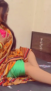 Cutest Bhabhi Pussy Show