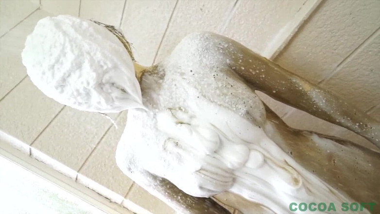 Cocoa Soft: Es wird eine goldene figur in der college-uniform