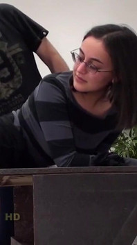 Yasmeena bekommt bestrafung auf ihren hintern