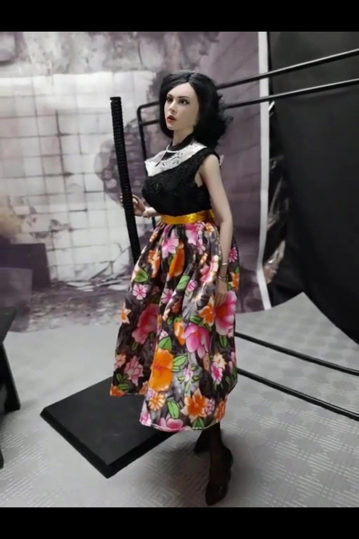 PeacefulDigit325: Покорная Sue