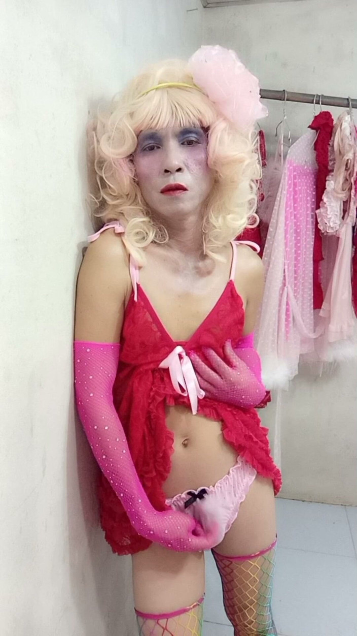 nguyen dang thien tri: Oanh Le Transgender Wearing Sexy Clothes Porn Selfie