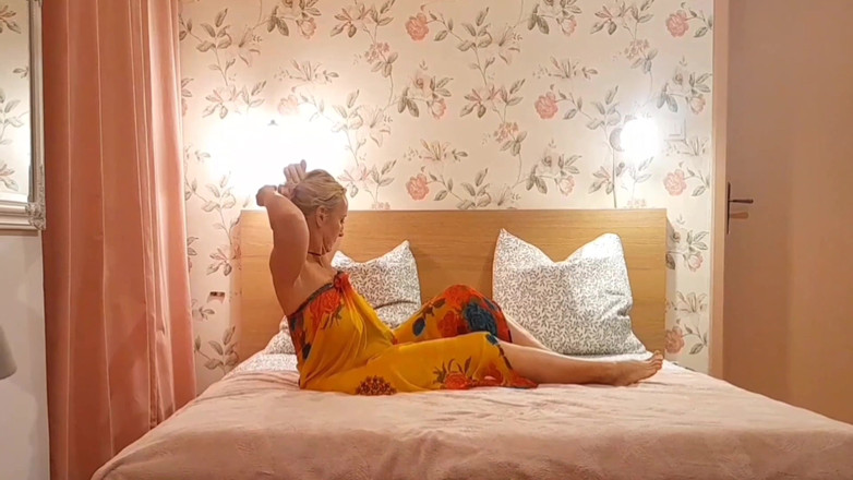 Selena701: Amatoriale Bionda Maturo Moglie Gode Di Giochi Sessuali La Sera