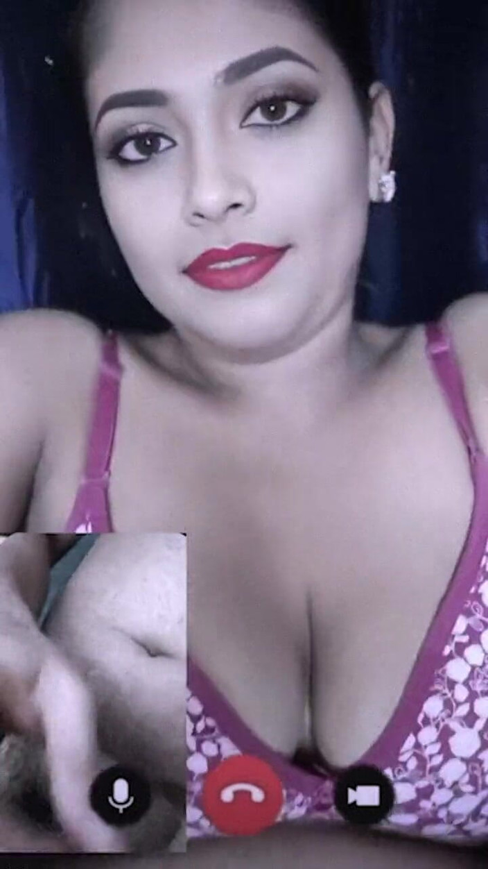 YoursAnanya: Moglie indiana fa un video di sex call con il...