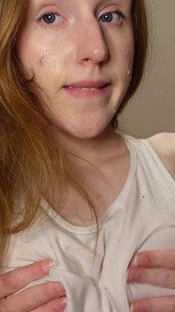 Ik Doe Mijn Topje Uit En Speel Met Mijn Kleine Tieten