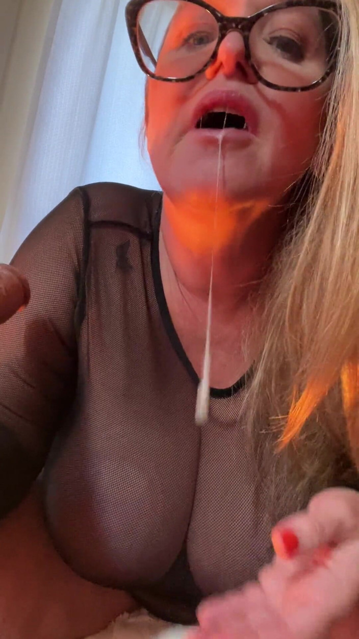 Siren XXX Studios: Siyah sheer, çizmeler ve büyük zenci