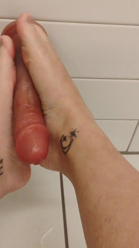 Dildo Footjob