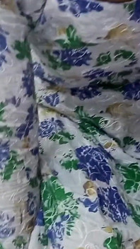 Indisches zimmermädchen zog sich in den kleidern ihrer herrin an, hatte aber analsex mit ihrem besitzer, um sich zu entschuldigen