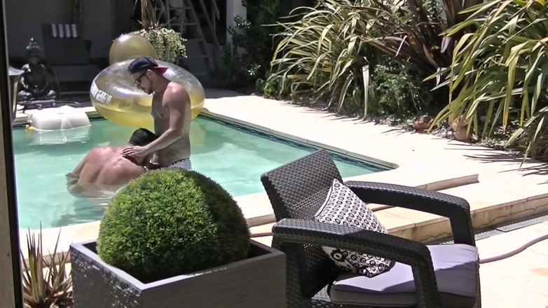 FRENCH HOLES CREAMPIED: The pornstar enzo rimenez used raw by lito outdoor