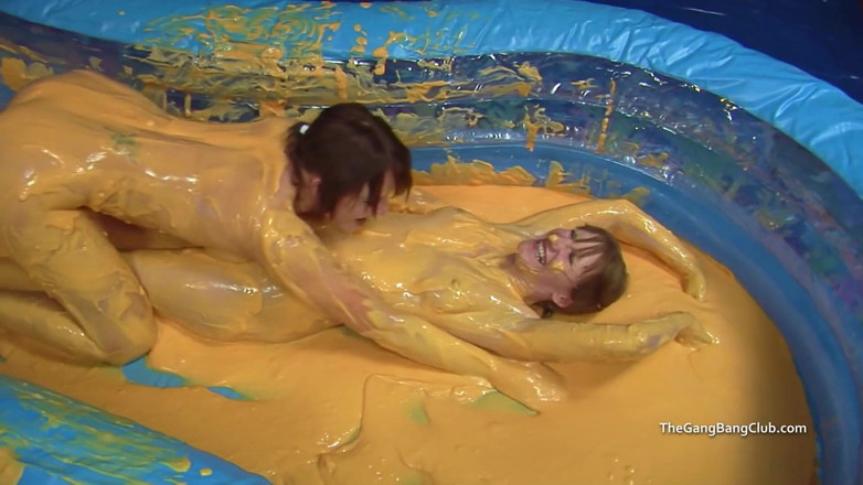 The Gangbang Club: Sploshing учотирьох