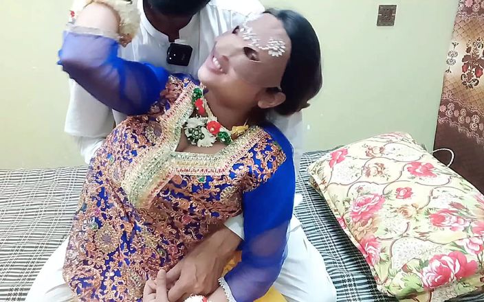 MehwishButt: 彼女のホールを深く掃除する