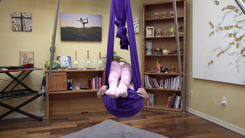 Lady Lazarus: Aerial threesome