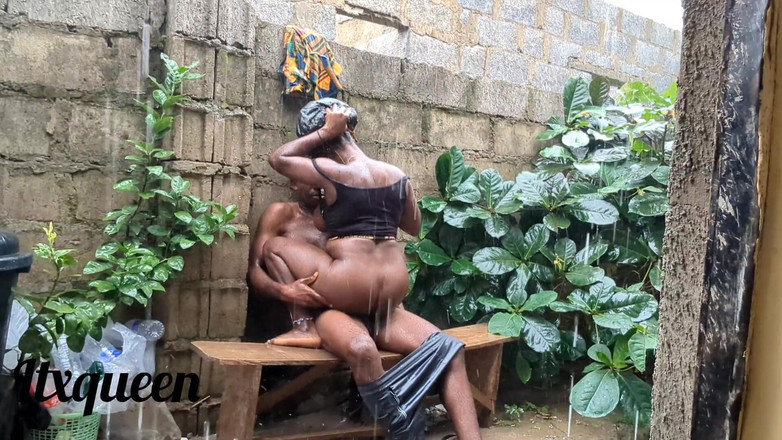 ITX_Kwin: El mejor trio con dos mejores amigas con un semen...